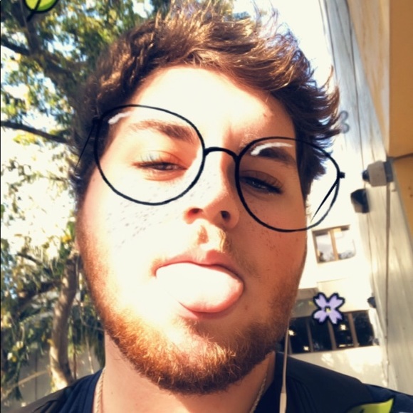 Meet your Posher, Aaron - Picture 1 of 1